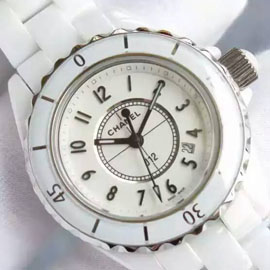 レプリカ時計シャネルJ12 Swiss Eta社ムーブメント 33ミリ 極　稀　品　